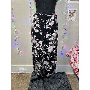 Maurice’s Wide Leg Pants Flowy Floral Vacation Butterfly Opening M